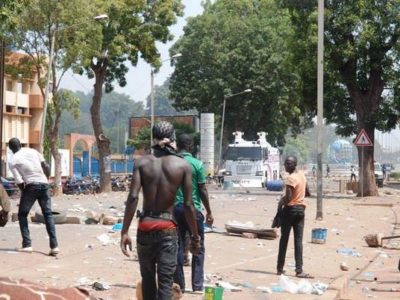 Intifada au Burkina Faso entre manifestants et policiers