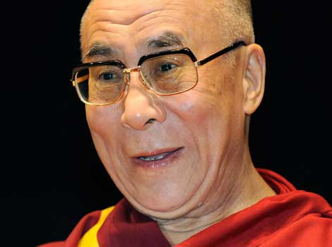 Le Dalaï-lama surfe sur la vague du net